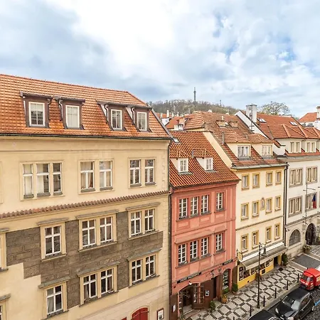 Charming In Lesser Town Apartment