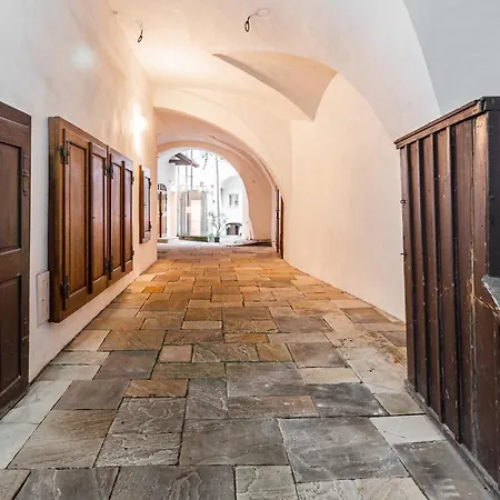 Apartment Charming In Lesser Town