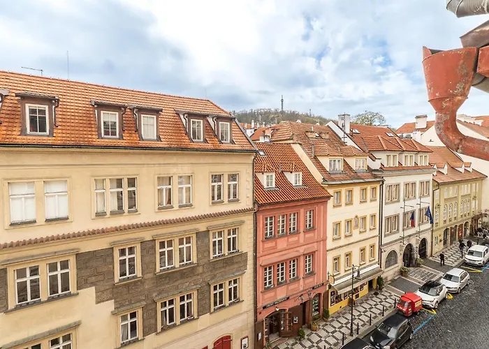 Charming In Lesser Town Appartement