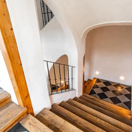 Charming In Lesser Town Appartement